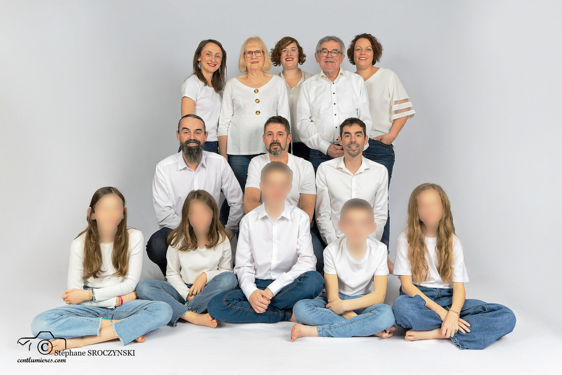 Famille Studio